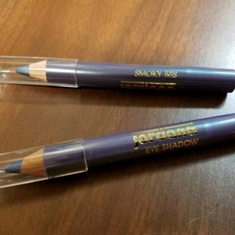 New Jordana Smoky Iris Eyeshadow